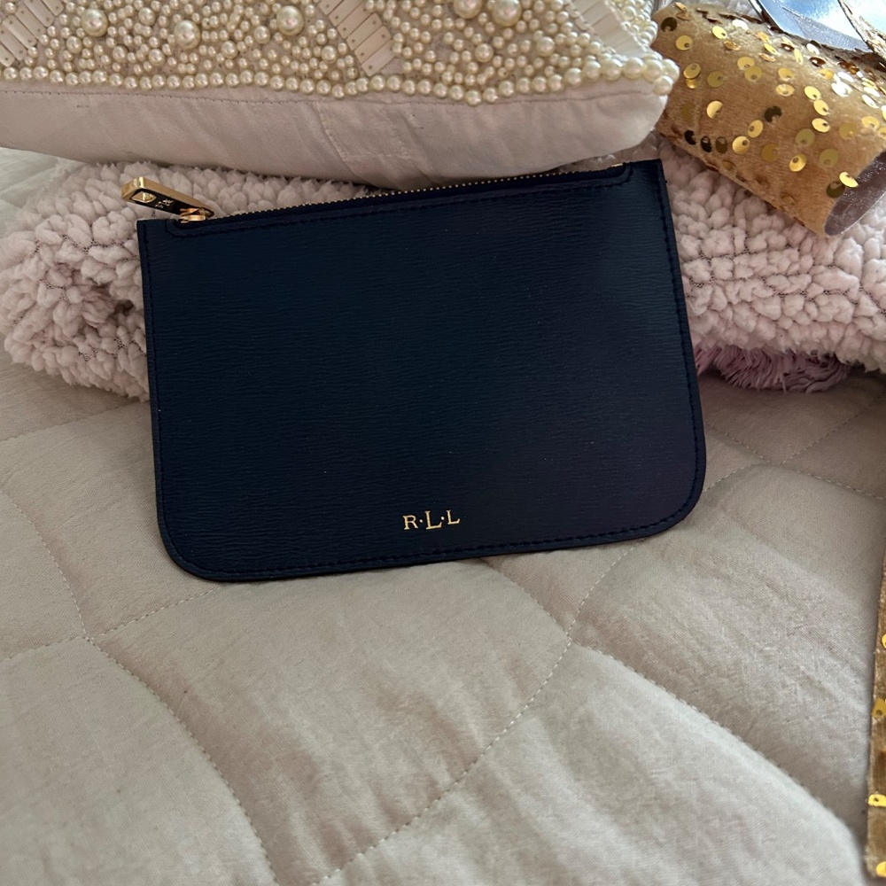 Purses - Picture 8 of 10